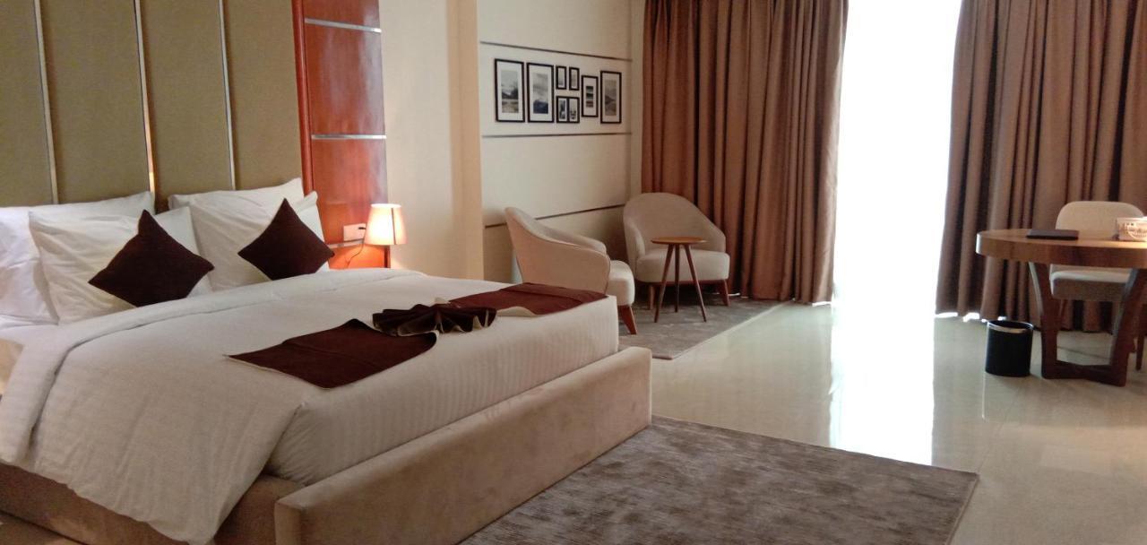 Summerset Continental Hotel By Usuma Mobushipe Bagian luar foto